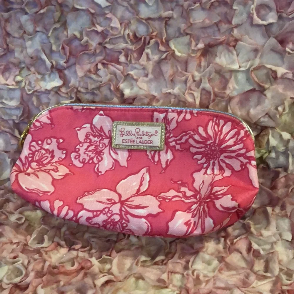 Lilly Pulitzer Keychain Pink Floral Gold Tone and pink cosmetic bag